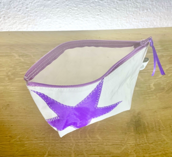 Segeltuchtäschchen mit lila Stern